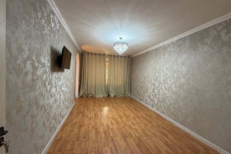 Сотувда 3 хонали квартира, 68 м²