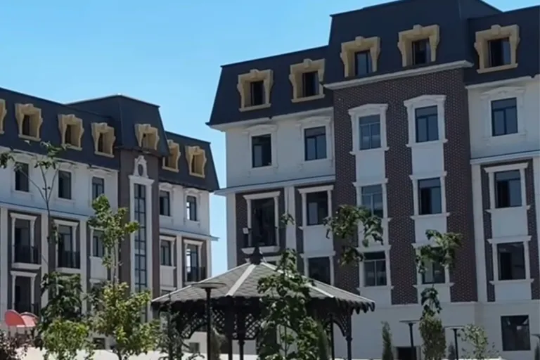 Сотувда 4 хонали квартира, 95 м²