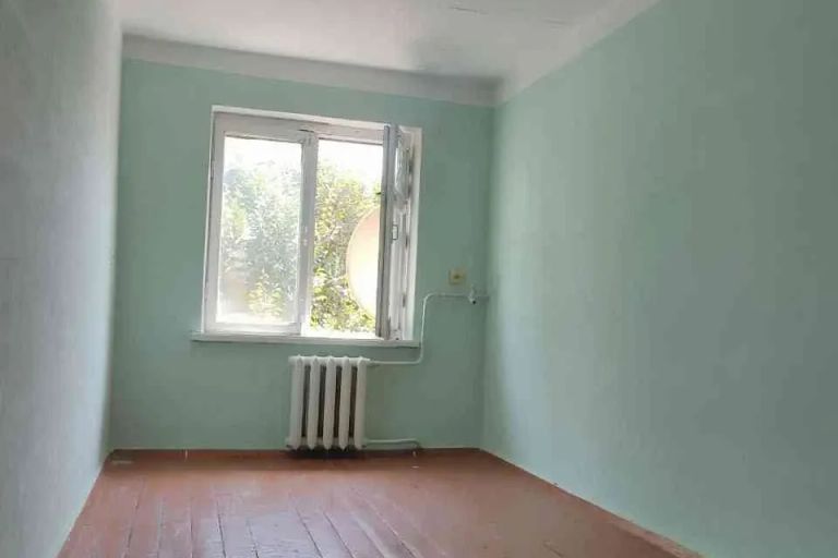 2-комн. квартира, 48 м², 4/4 этаж