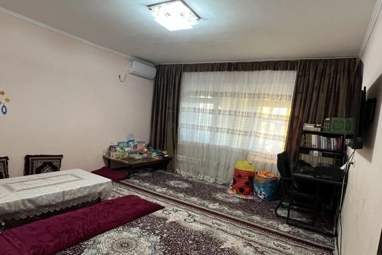 2-комн. квартира, 65 м², 3/9 этаж