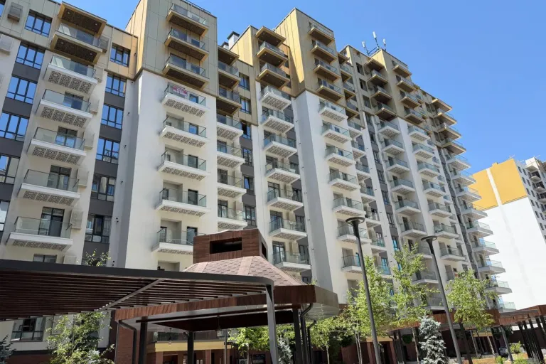 Сотувда 2 хонали квартира, 50 м²