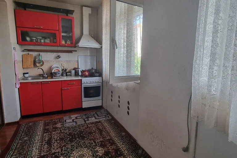 В продаже студия, 82 м²