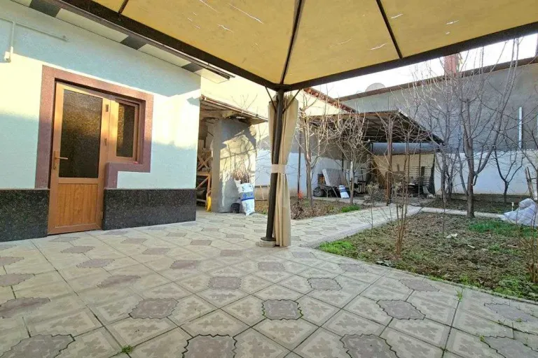 Сотувда уй, 550 м², 1 қаватли, 5,5 сот.