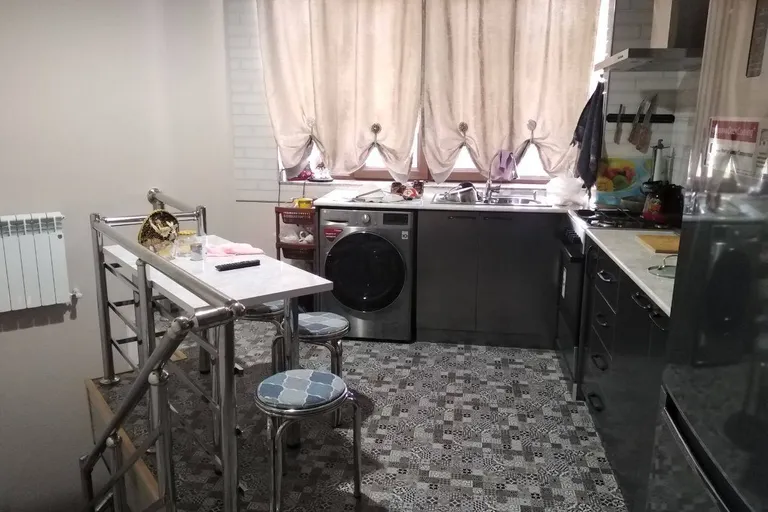 Сотувда 3 хонали квартира, 85 м²