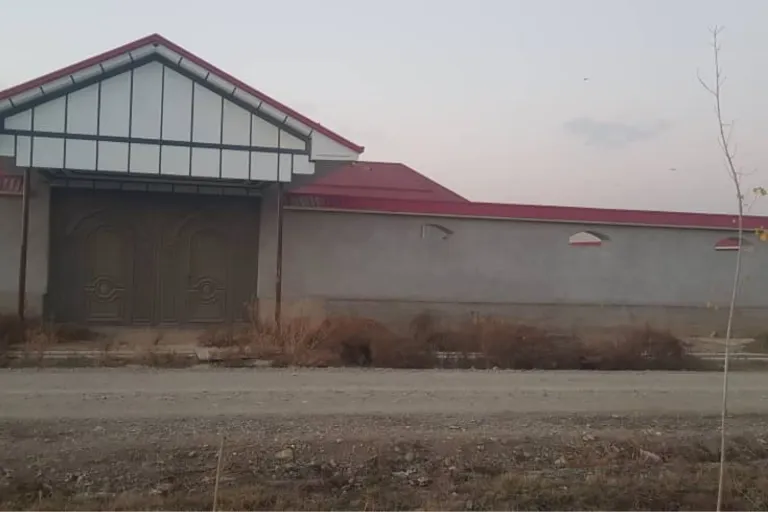 Сотувда уй, 450 м², 1 қаватли, 20 сот.