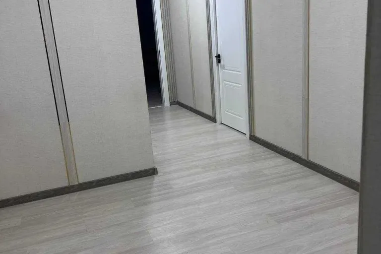 Сотувда 2 хонали квартира, 59 м²