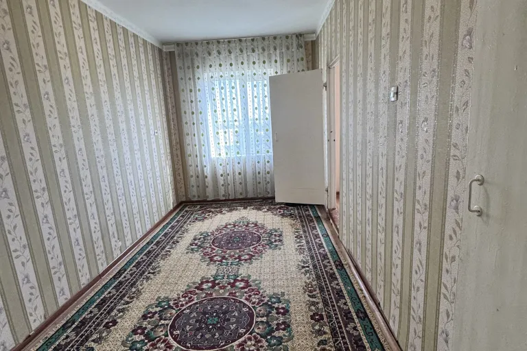 Сотувда 4 хонали квартира, 82 м²