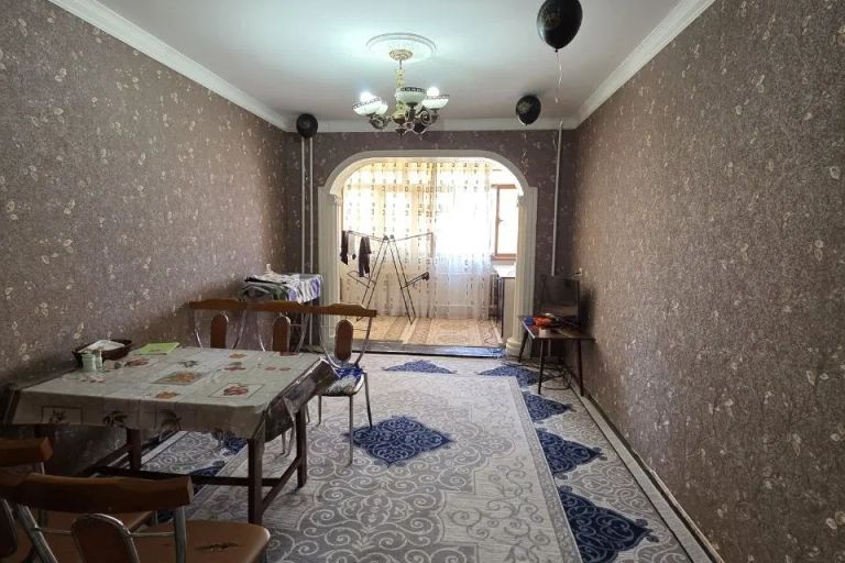 Сотувда 3 хонали квартира, 72 м²
