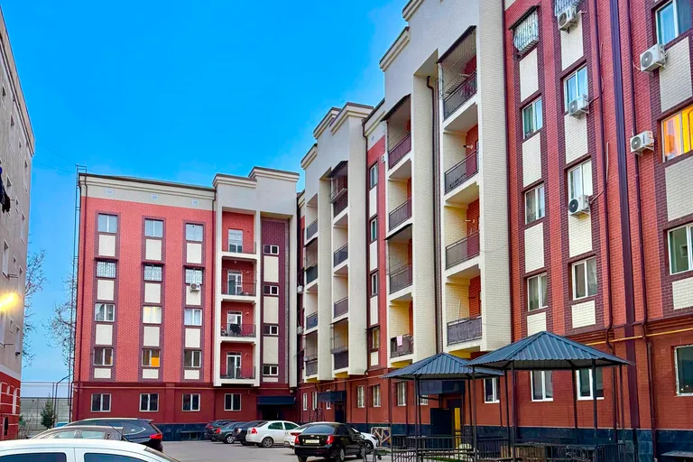 Сотувда 4 хонали квартира, 138 м²
