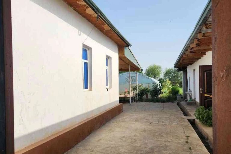 Ҳовли уй, 200 м², 2 қават, 2 сот.