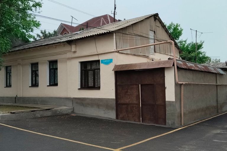 Сотувда уй, 350 м², 1 қаватли, 3,5 сот.