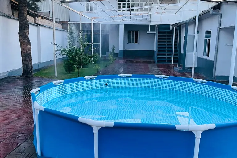 В продаже дом, 990 м², 2 этажа, 9,9 сот.