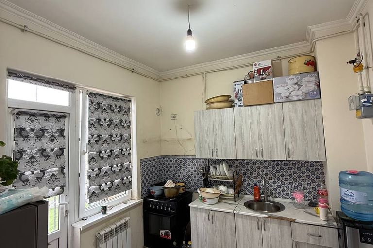 Сотувда 3 хонали квартира, 75 м²