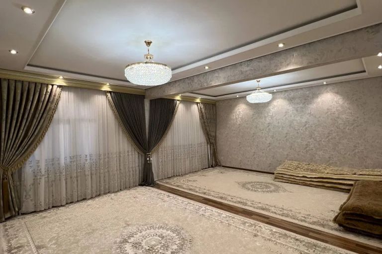 Сотувда 5 хонали квартира, 130 м²