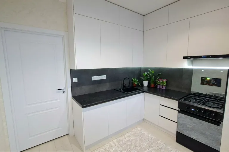 Сотувда 4 хонали квартира, 92 м²