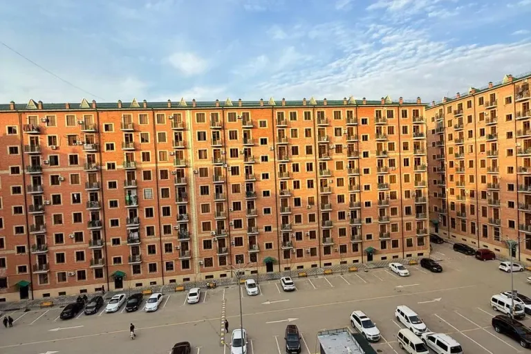 Сотувда 3 хонали квартира, 47 м²