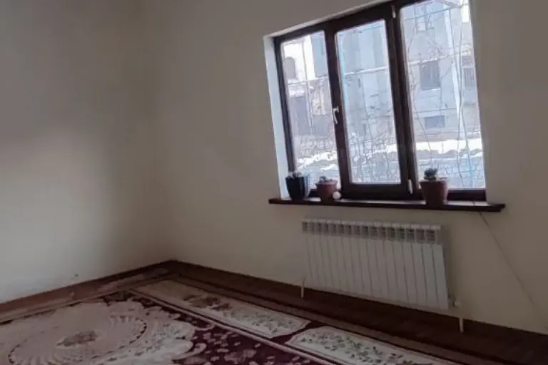 Сотувда уй, 200 м², 1 қаватли, 3,7 сот.