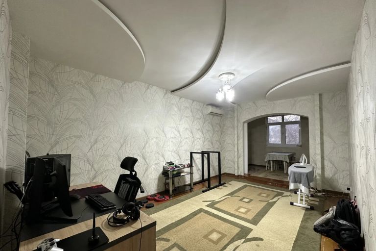 3-комн. квартира, 60 м², 2/4 этаж