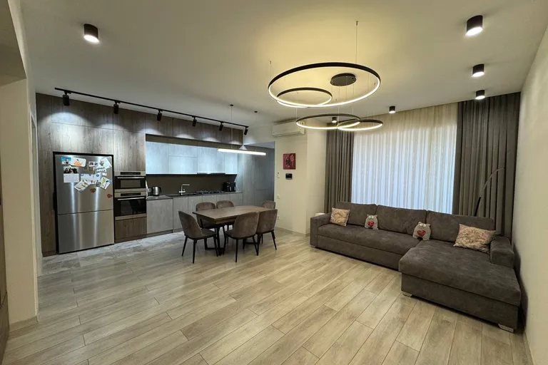 В продаже 3-комн. квартира, 96 м²