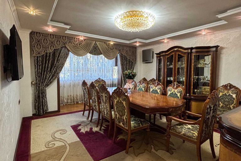 Сотувда 4 хонали квартира, 105 м²
