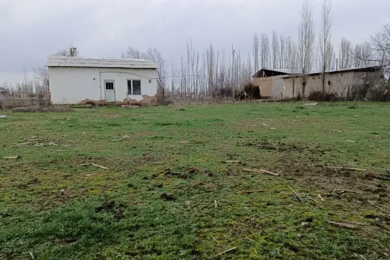 Сотувда ер участкаси, 10 сот.
