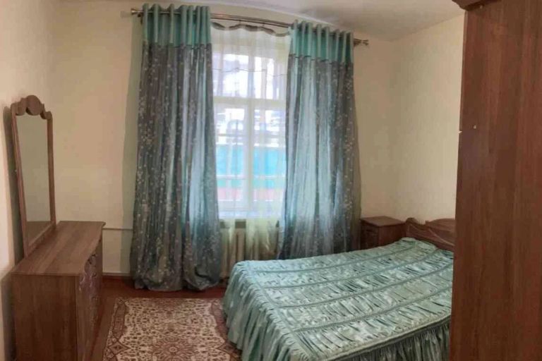 3-комн. квартира, 60 м², 2/4 этаж