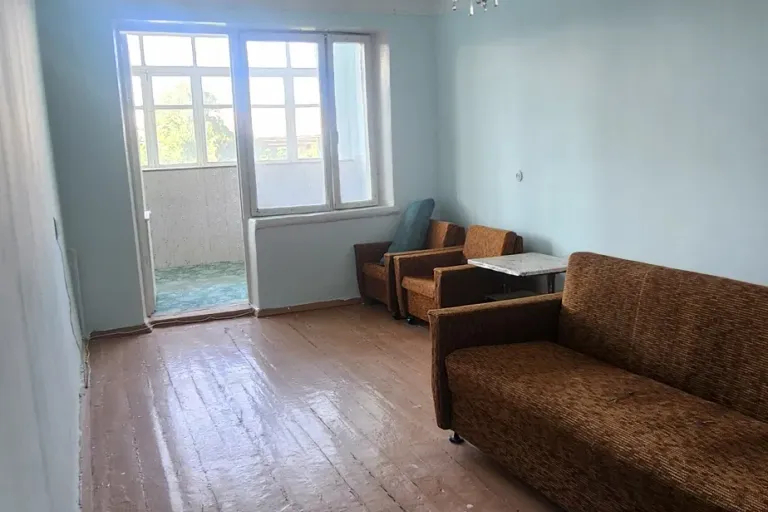 Сотувда 3 хонали квартира, 65 м²