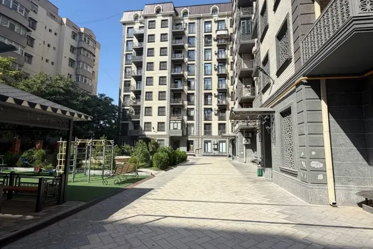 В продаже 2-комн. квартира, 60 м²