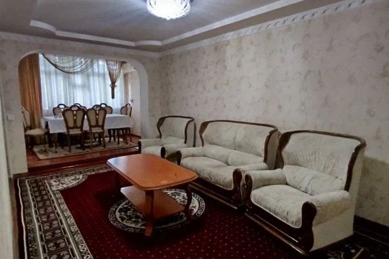 Сотувда 4 хонали квартира, 80 м²