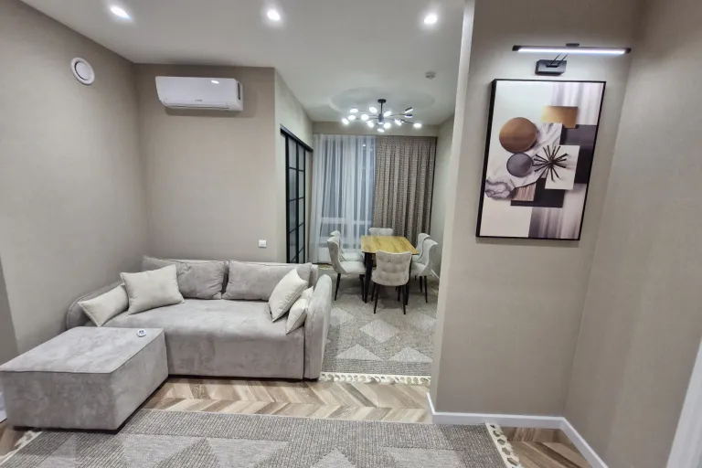Сотувда 3 хонали квартира, 55 м²