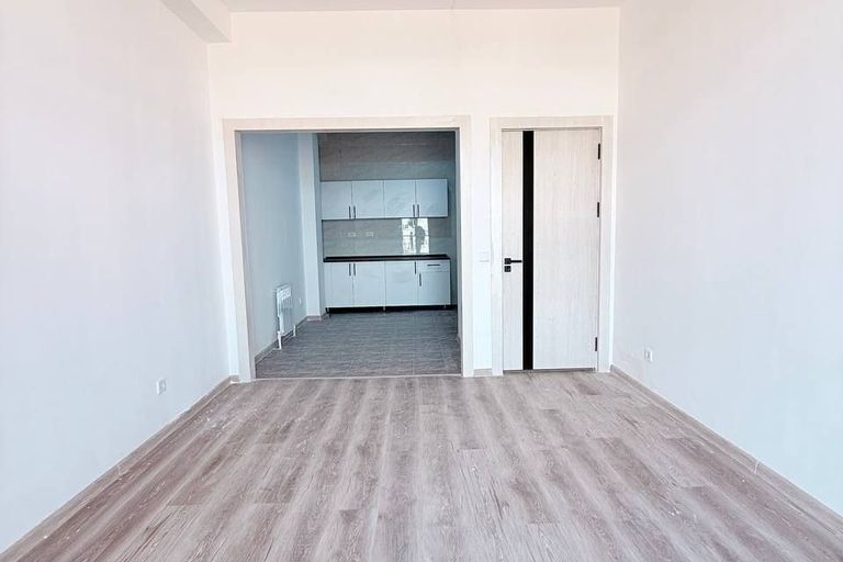 Сотувда 2 хонали квартира, 42 м²