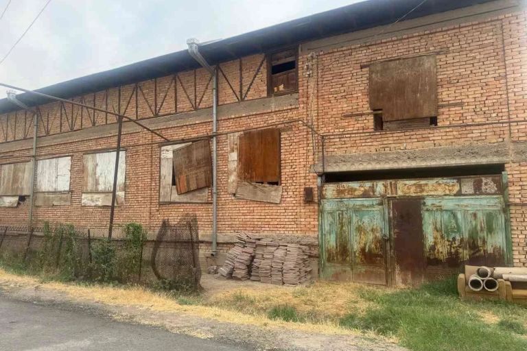 Дом, 1000 м², 2 этажа, 10 сот.