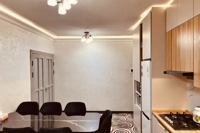 В продаже 3-комн. квартира, 56 м²