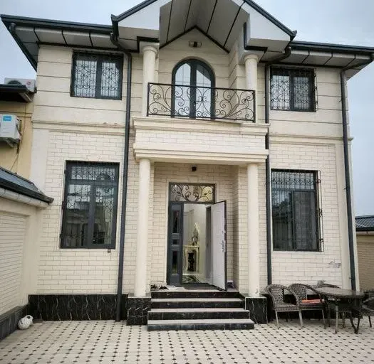 В продаже дом, 200 м², 2 этажа, 3 сот.