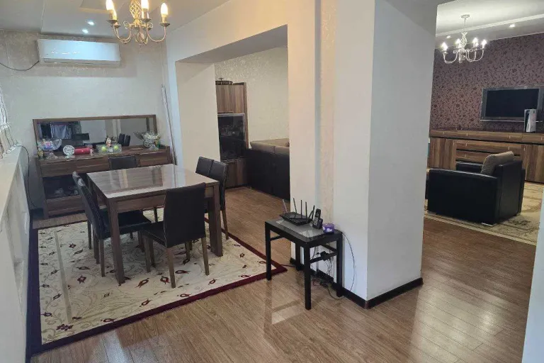 В продаже 6+-комн. квартира, 169 м²
