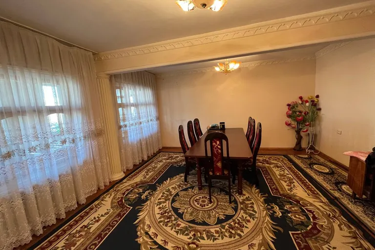 Сотувда 5 хонали квартира, 110 м²