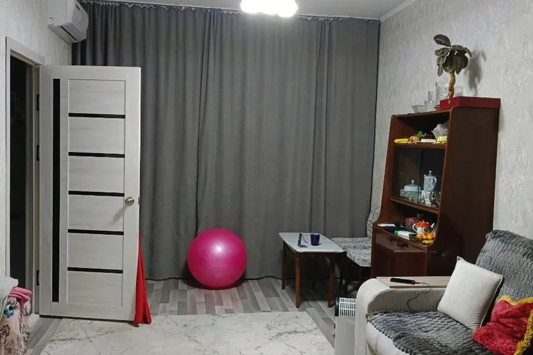 Сотувда 2 хонали квартира, 46 м²