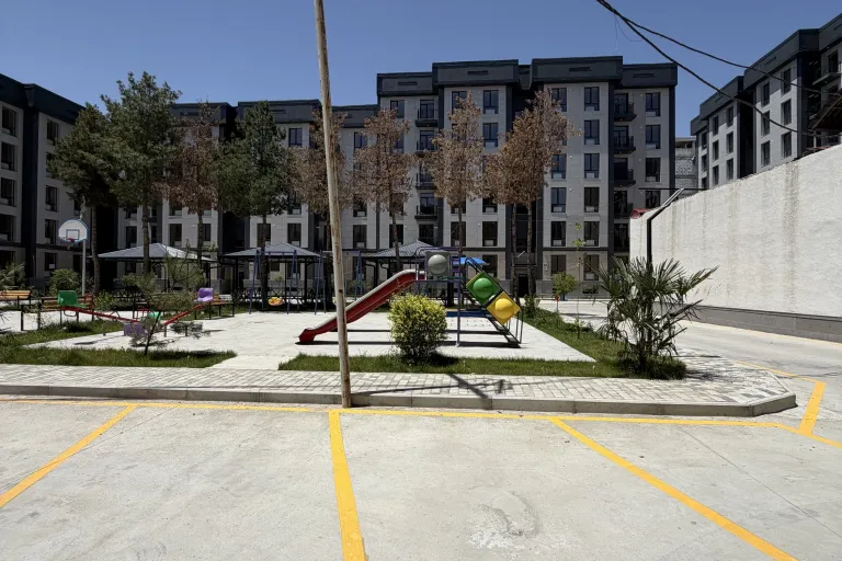 Сотувда 3 хонали квартира, 67 м²