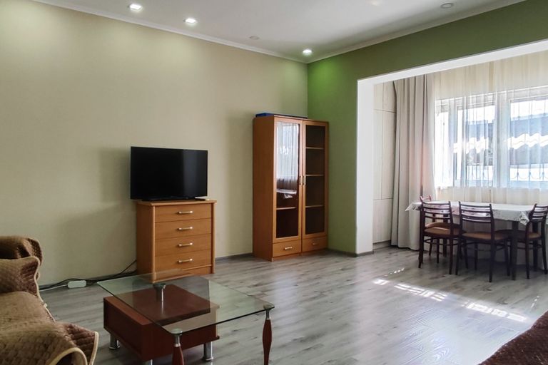 2-комн. квартира, 67 м², 9/9 этаж