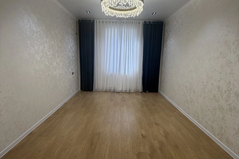 Сотувда 2 хонали квартира, 70 м²