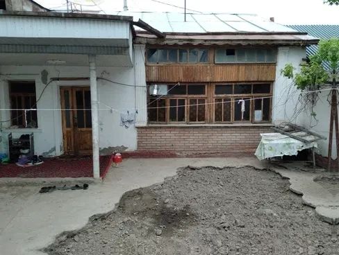 Ҳовли уй, 300 м², 1 қават, 3 сот.