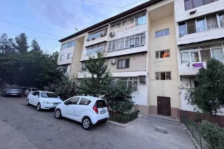 Сотувда 4 хонали квартира, 91 м²