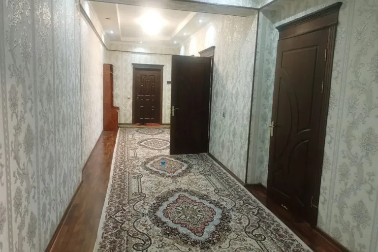 Сотувда 3 хонали квартира, 120 м²