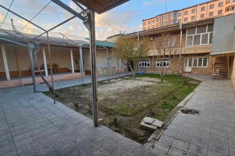 Сотувда уй, 300 м², 2 қаватли, 5 сот.