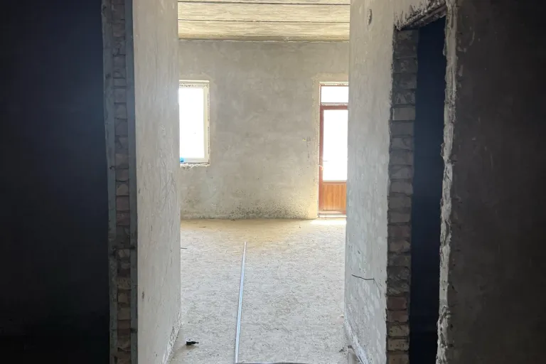 Сотувда 1 хонали квартира, 43 м²