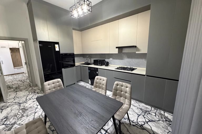 В продаже 4-комн. квартира, 112 м²