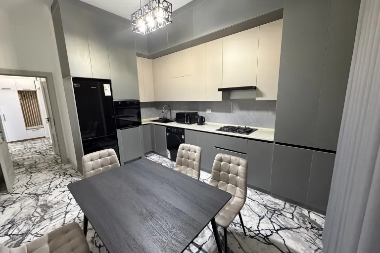 Сотувда 4 хонали квартира, 112 м²