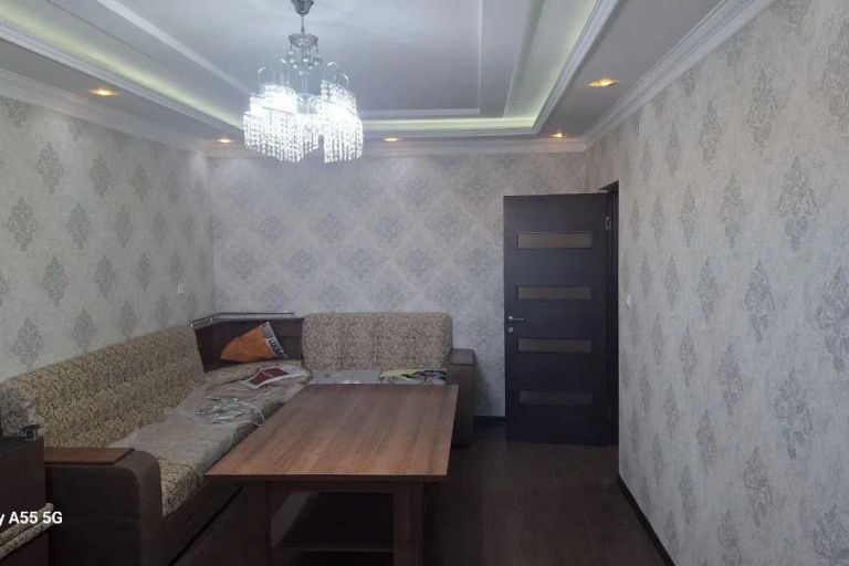 Сотувда 3 хонали квартира, 80 м²