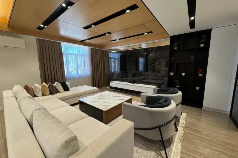Сотувда 5 хонали квартира, 320 м²