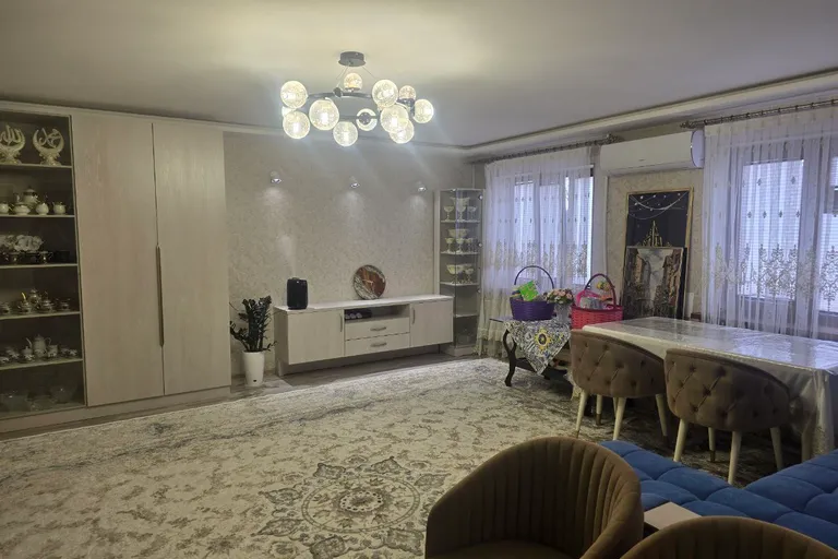 Сотувда 3 хонали квартира, 94 м²